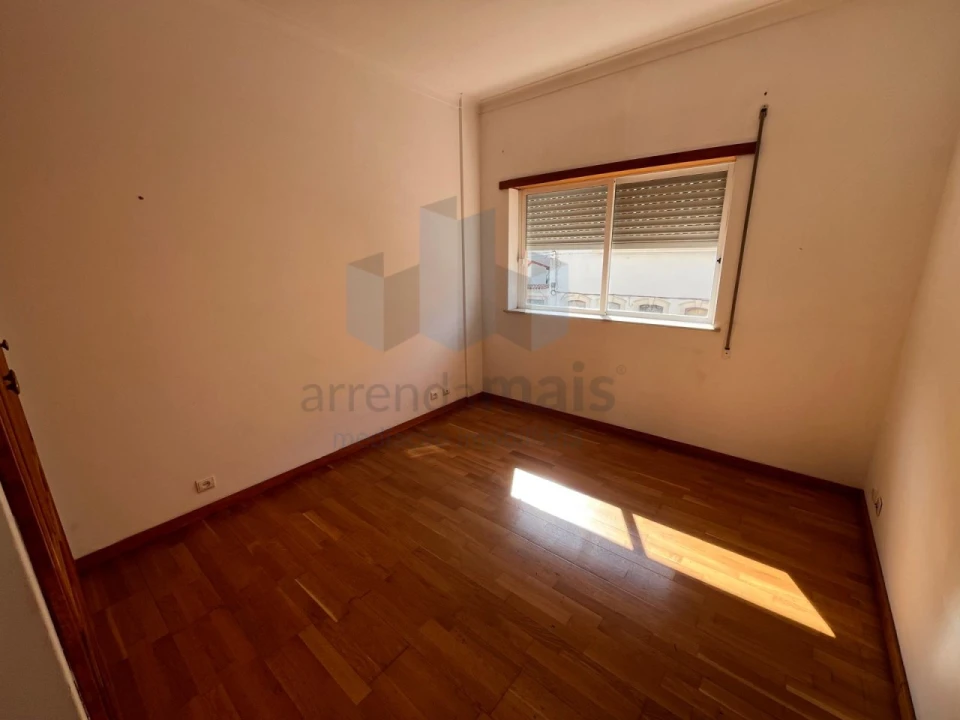 Apartamento T1 para Arrendamento em Santa Clara e Castelo Viegas Foto 8
