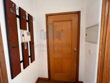 Apartamento T1 para Arrendamento em Santa Clara e Castelo Viegas