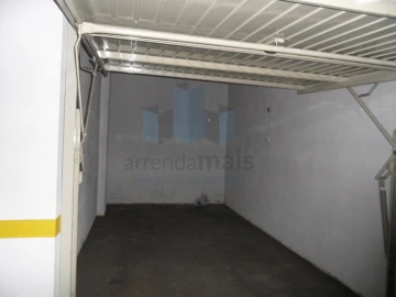 Apartamento T1 para Arrendamento em Santa Clara e Castelo Viegas