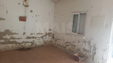 Moradia T2 para Venda em Branca
