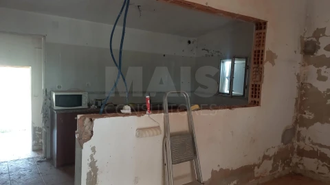 Moradia T2 para Venda em Branca
