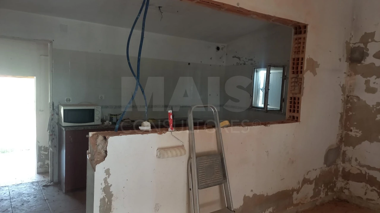 Moradia T2 para Venda em Branca Foto 4