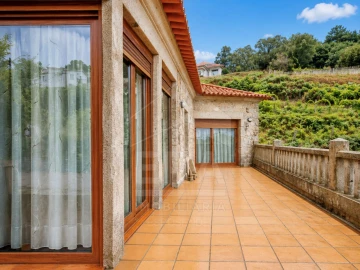 Moradia T4 para Venda em Gandra e Taião