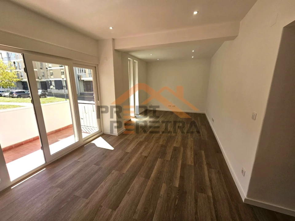 Apartamento T4 para Venda em Olivais Foto 2