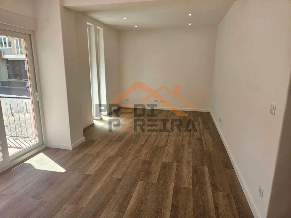 Apartamento T4 para Venda em Olivais Foto 4