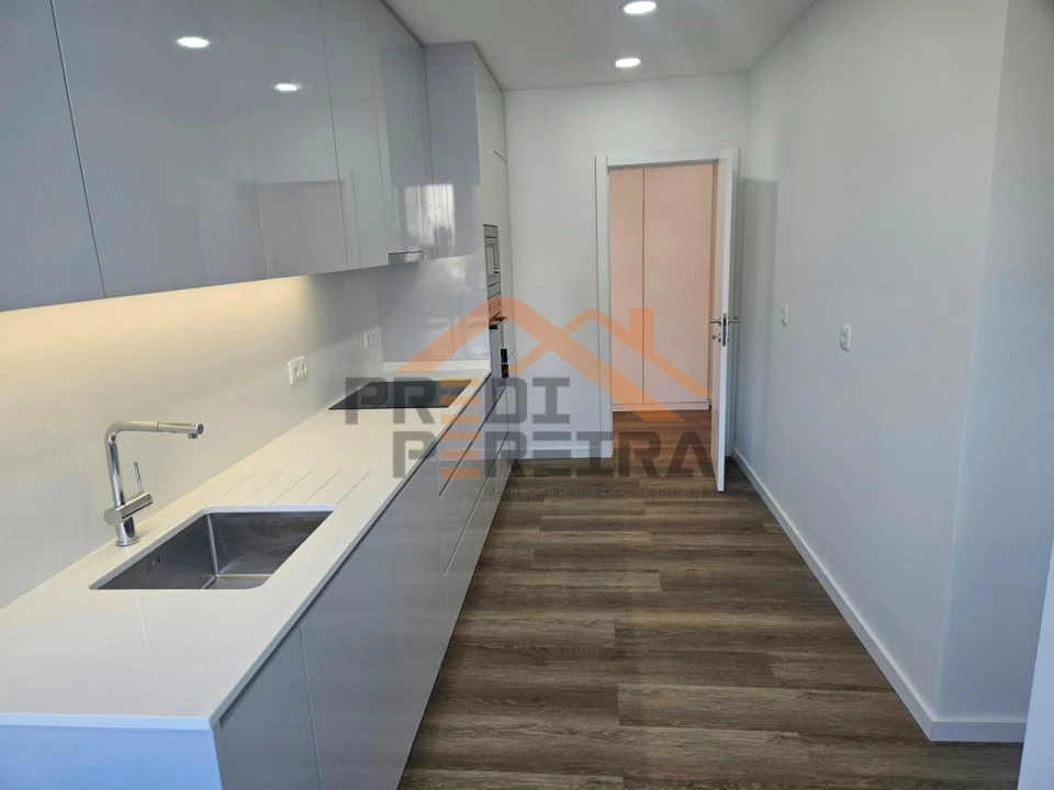 Apartamento T4 para Venda em Olivais Foto 7