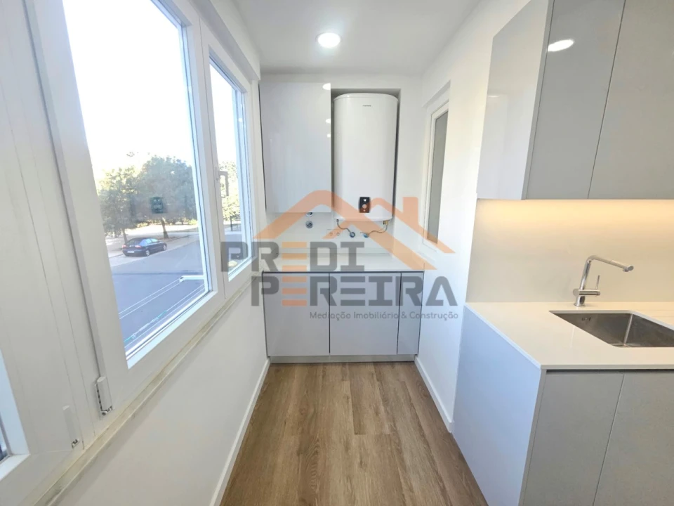 Apartamento T4 para Venda em Olivais Foto 9