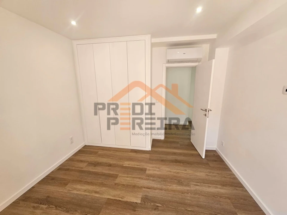 Apartamento T4 para Venda em Olivais Foto 10