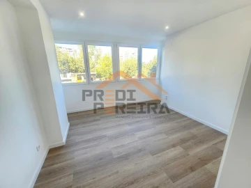 Apartamento T4 para Venda em Olivais