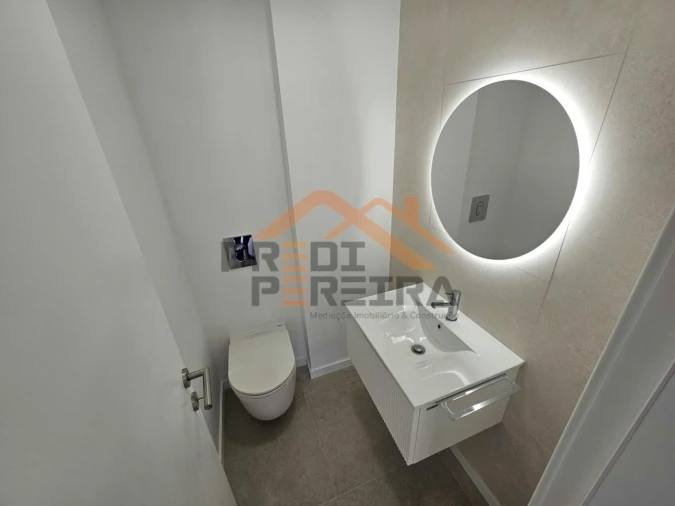 Apartamento T4 para Venda em Olivais Foto 11
