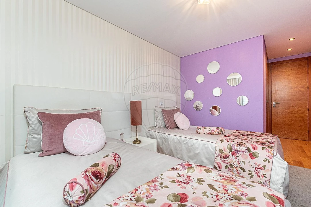 Apartamento T4 para Arrendamento em Alfragide Foto 26