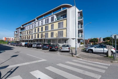 Apartamento T4 para Arrendamento em Alfragide