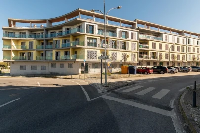 Apartamento T4 para Arrendamento em Alfragide