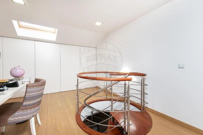 Apartamento T4 para Arrendamento em Alfragide