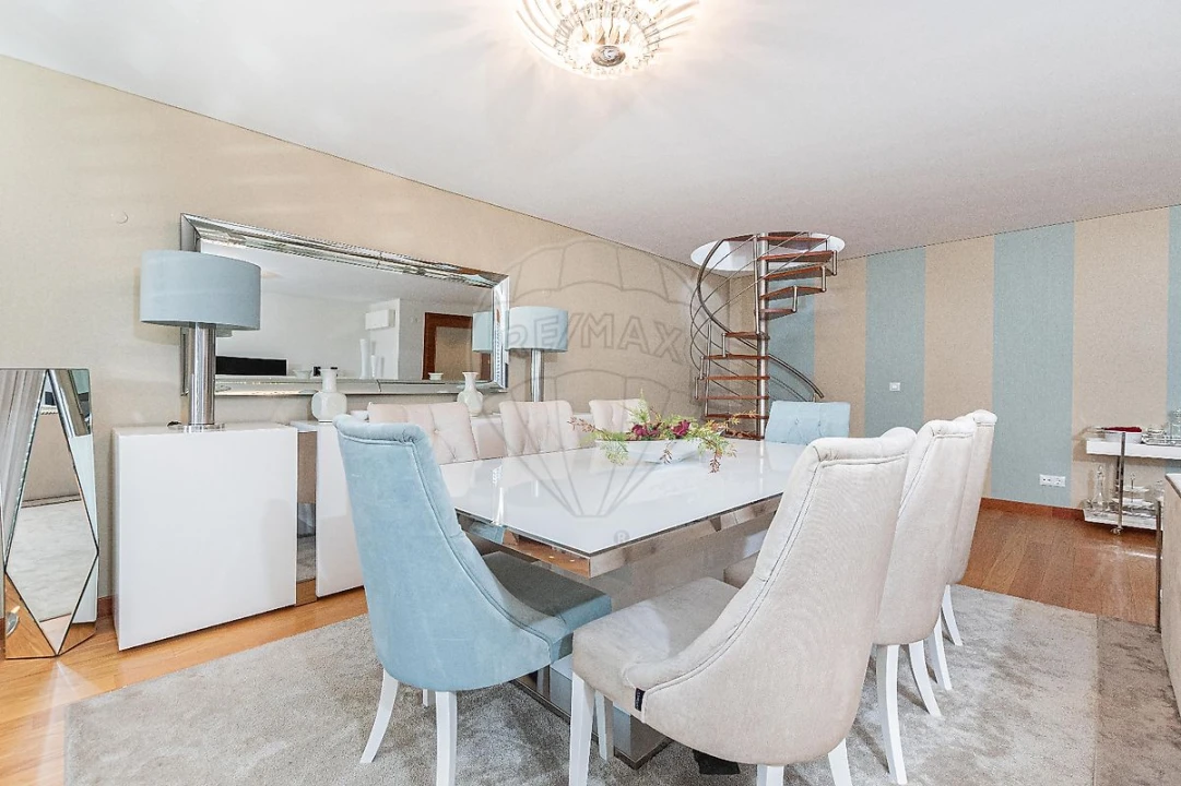 Apartamento T4 para Arrendamento em Alfragide Foto 21