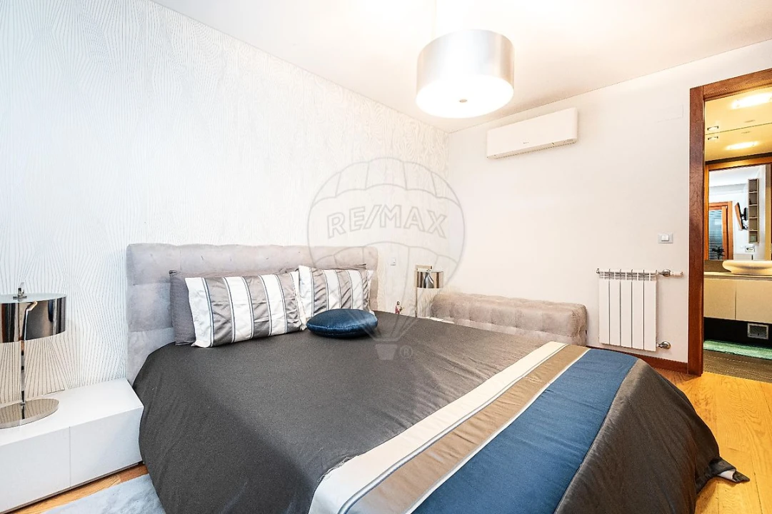 Apartamento T4 para Arrendamento em Alfragide Foto 25