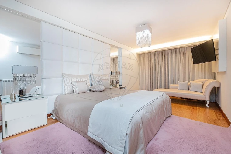 Apartamento T4 para Arrendamento em Alfragide Foto 19