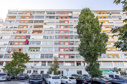 Apartamento T3 para Venda em Benfica