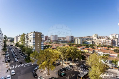 Apartamento T3 para Venda em Benfica