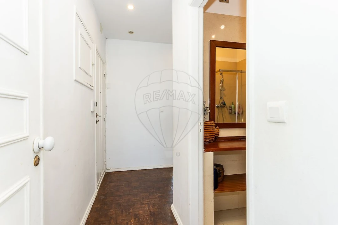 Apartamento T3 para Venda em Benfica Foto 1