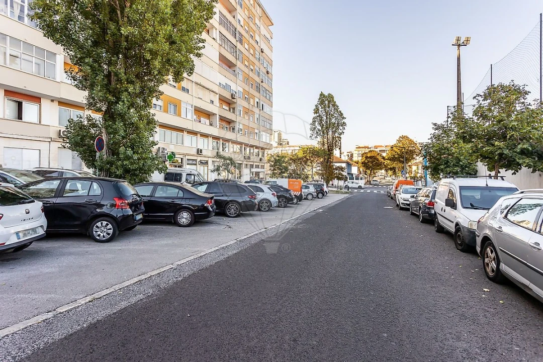 Apartamento T3 para Venda em Benfica Foto 30