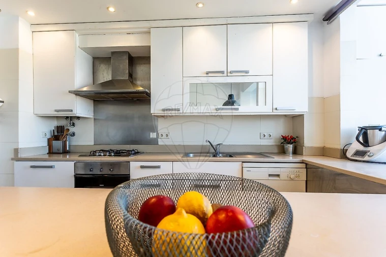 Apartamento T3 para Venda em Benfica Foto 17