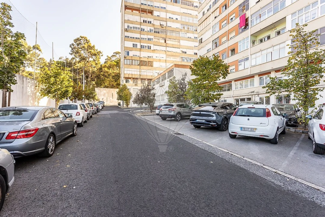 Apartamento T3 para Venda em Benfica Foto 31