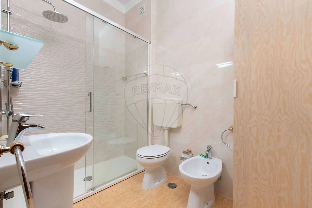 Apartamento T2 para Venda em Póvoa de Santa Iria e Forte da Casa Foto 15