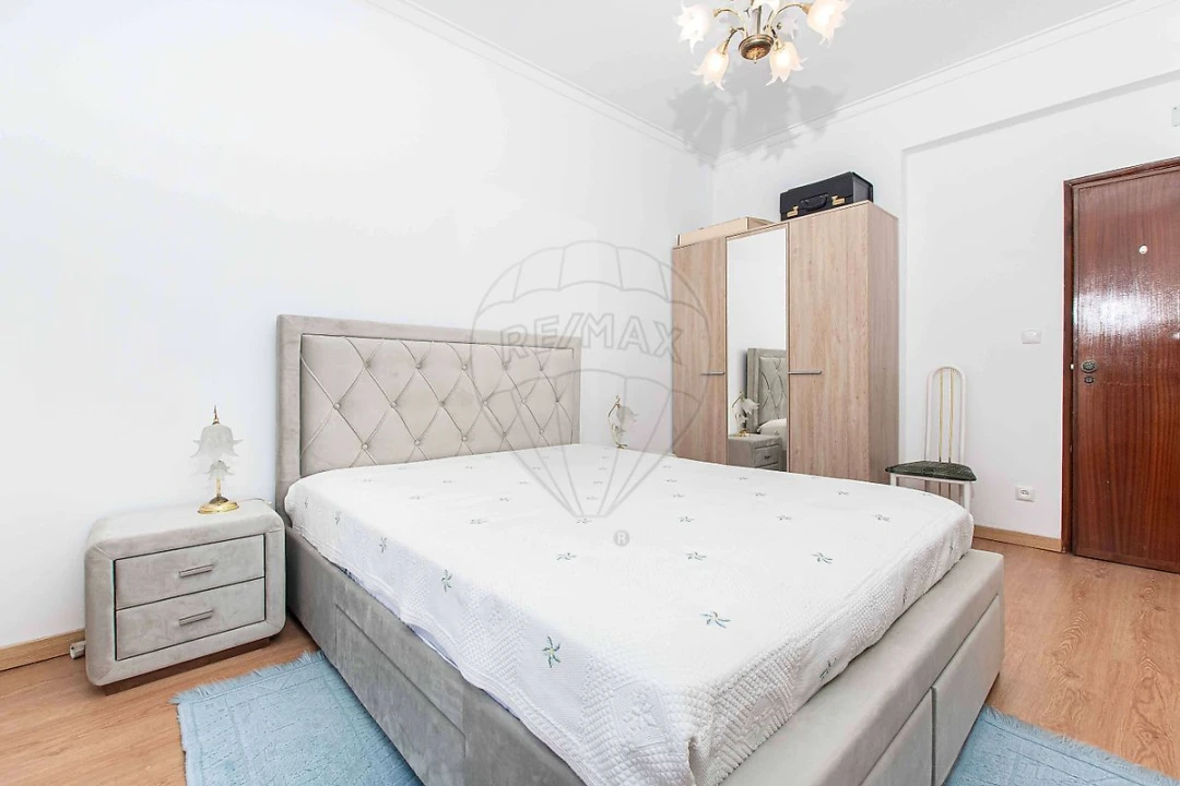 Apartamento T2 para Venda em Póvoa de Santa Iria e Forte da Casa Foto 11