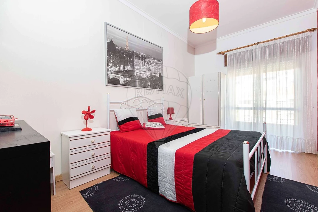 Apartamento T2 para Venda em Póvoa de Santa Iria e Forte da Casa Foto 12