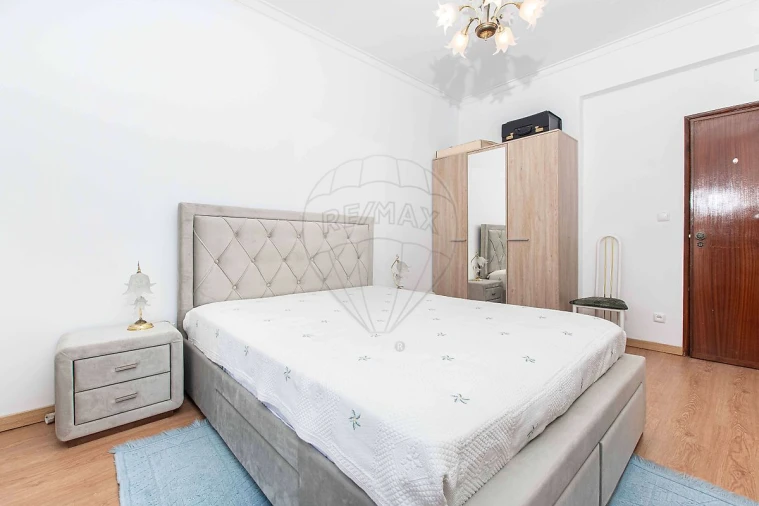 Apartamento T2 para Venda em Póvoa de Santa Iria e Forte da Casa Foto 11