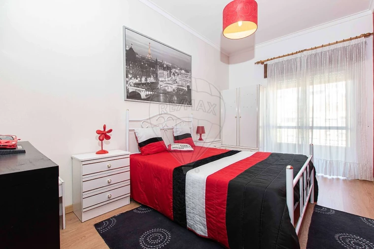 Apartamento T2 para Venda em Póvoa de Santa Iria e Forte da Casa Foto 12