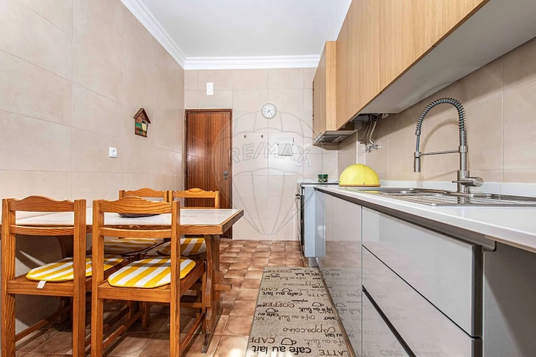 Apartamento T2 para Venda em Póvoa de Santa Iria e Forte da Casa Foto 6