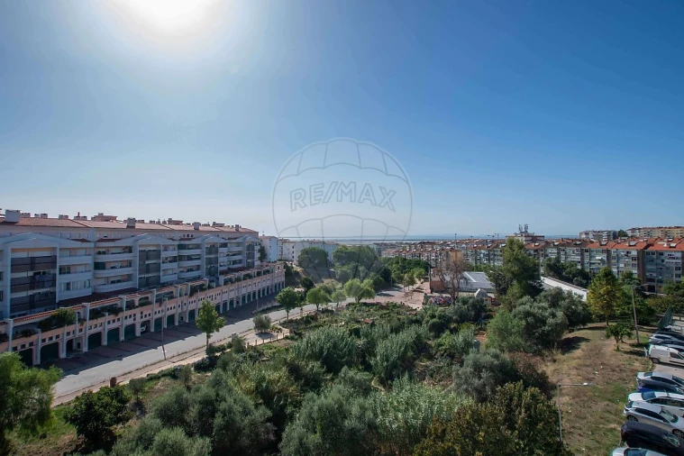Apartamento T2 para Venda em Póvoa de Santa Iria e Forte da Casa Foto 7