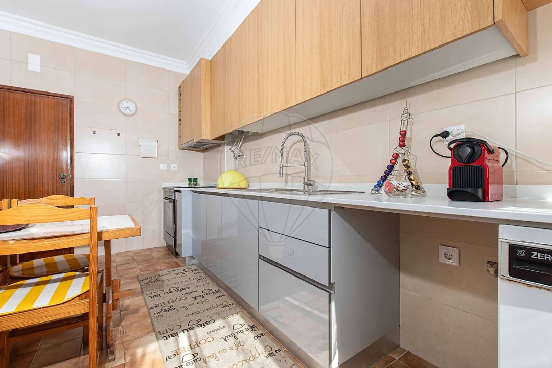 Apartamento T2 para Venda em Póvoa de Santa Iria e Forte da Casa Foto 2