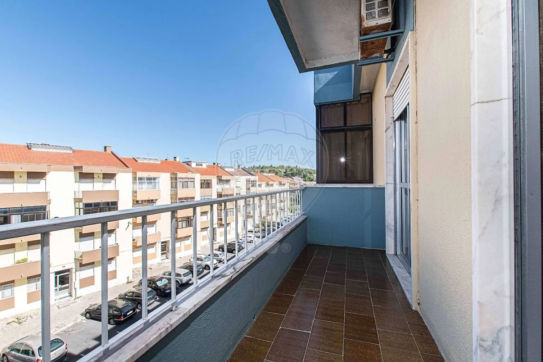 Apartamento T2 para Venda em Póvoa de Santa Iria e Forte da Casa Foto 14