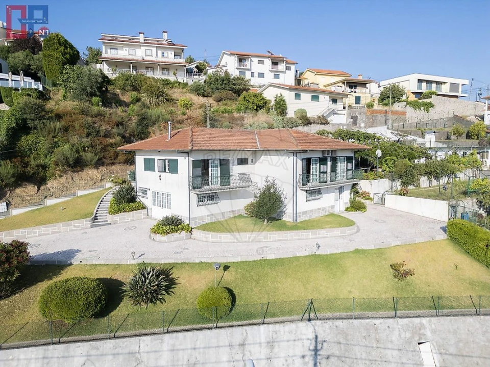 Moradia T3 para Venda em Vila Chã, Codal e Vila Cova de Perrinho Foto 1