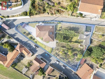 Moradia T3 para Venda em Vila Chã, Codal e Vila Cova de Perrinho
