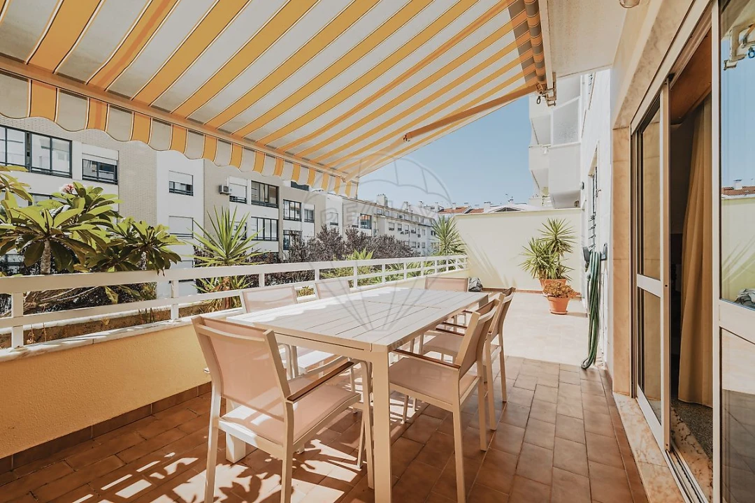 Apartamento T1 para Venda em São Domingos de Rana Foto 8