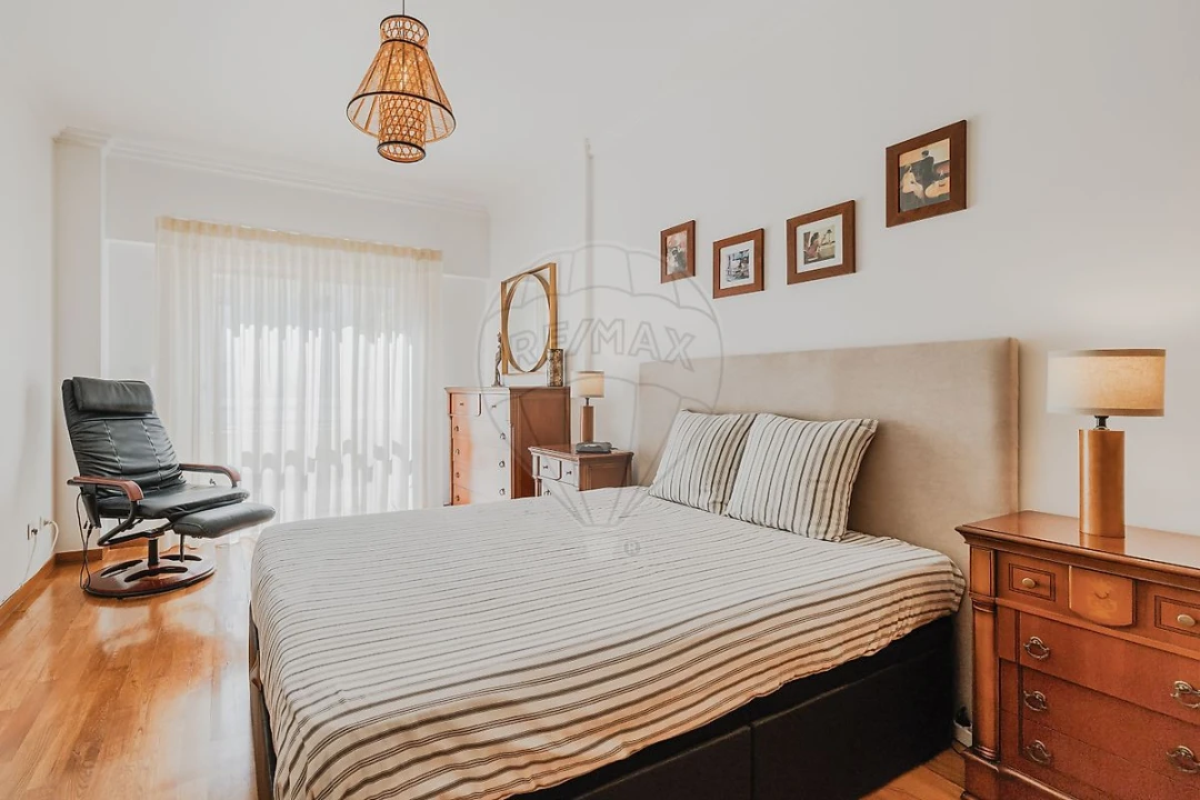 Apartamento T1 para Venda em São Domingos de Rana Foto 19
