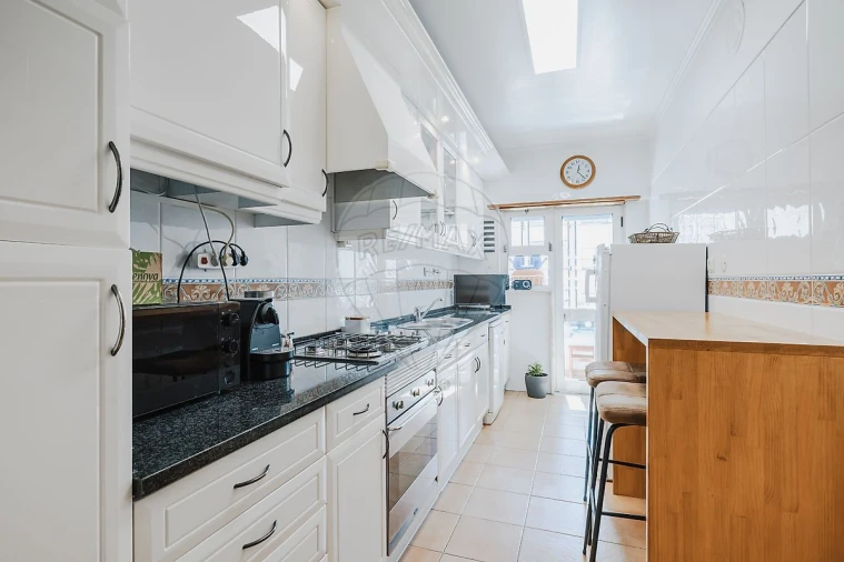 Apartamento T1 para Venda em São Domingos de Rana Foto 15