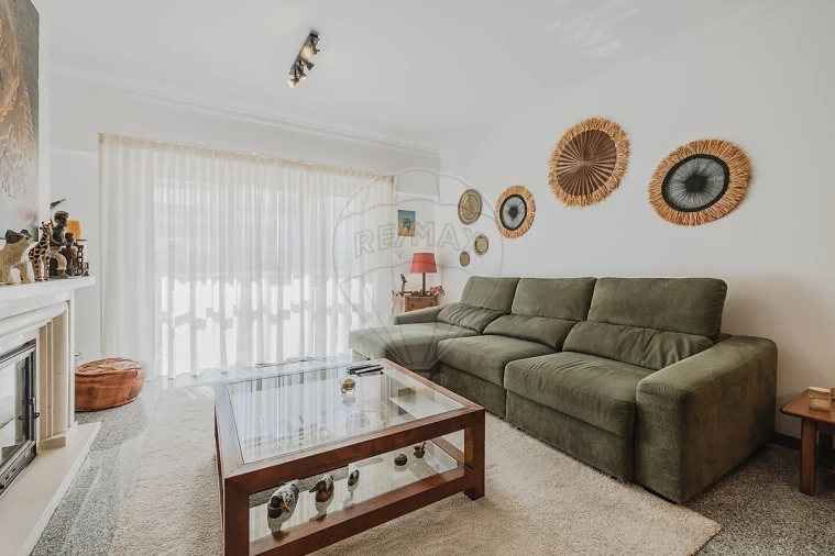 Apartamento T1 para Venda em São Domingos de Rana Foto 9