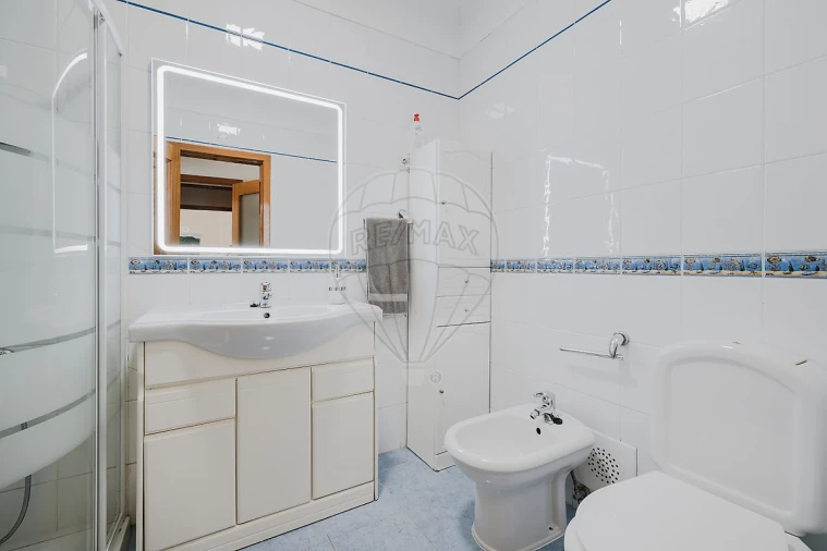 Apartamento T1 para Venda em São Domingos de Rana Foto 22