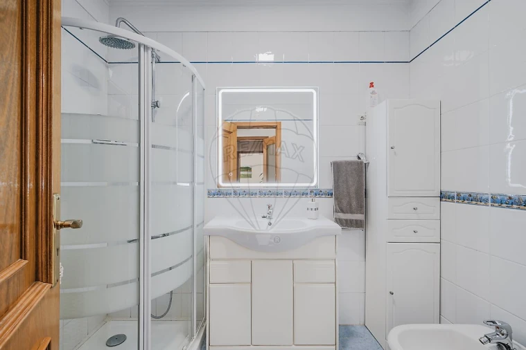 Apartamento T1 para Venda em São Domingos de Rana Foto 25