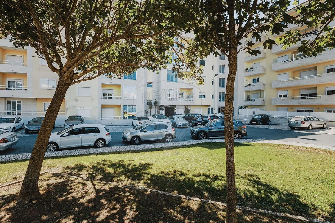 Apartamento T1 para Venda em São Domingos de Rana Foto 28