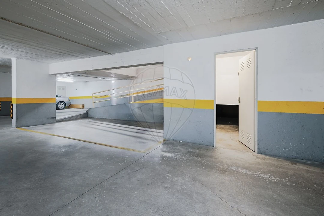 Apartamento T1 para Venda em São Domingos de Rana Foto 26
