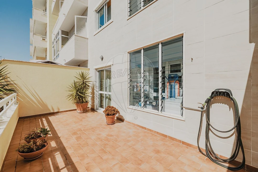 Apartamento T1 para Venda em São Domingos de Rana Foto 11