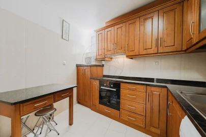 Apartamento T1 para Arrendamento em Misericórdia