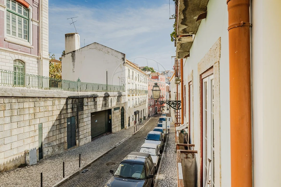 Apartamento T1 para Arrendamento em Misericórdia Foto 19