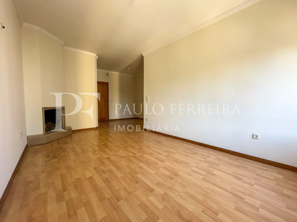 Apartamento T1 para Arrendamento em Vila Nova de Famalicão e Calendário Foto 3